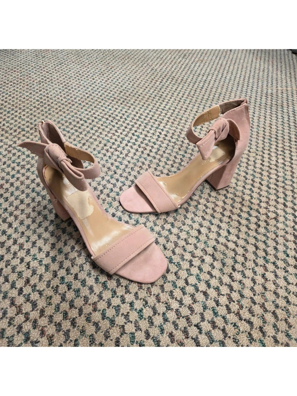 Tommy Hilfiger Barbie Pink Bow Block heel sandals sz 10 US